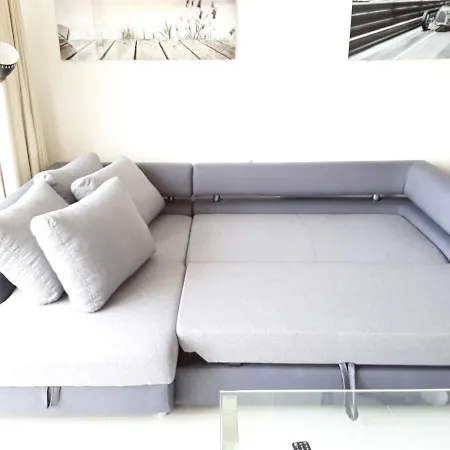 136 A First Line Sleeps 6 Apartment *